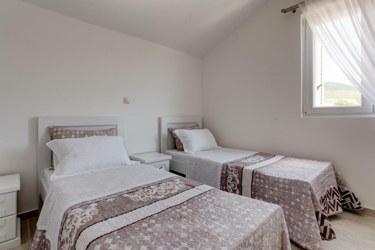 Villa San Apartments Tivat Exterior photo